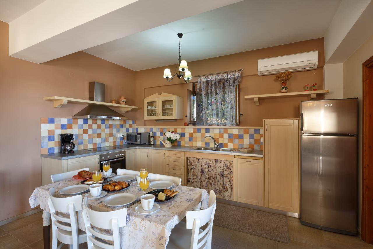 Harkia Villas ภายนอก รูปภาพ